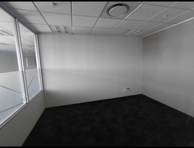 2,700M² OFFICE TO LET IN WATERFALL